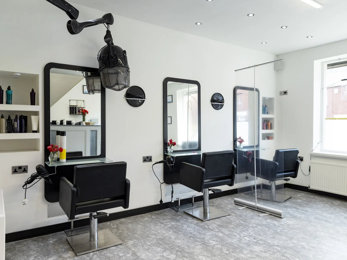 commercial-painting-small-hair-salon-beaconsfield-decorators Small hair salon commercial painting in Beaconsfield, retail interior decoration