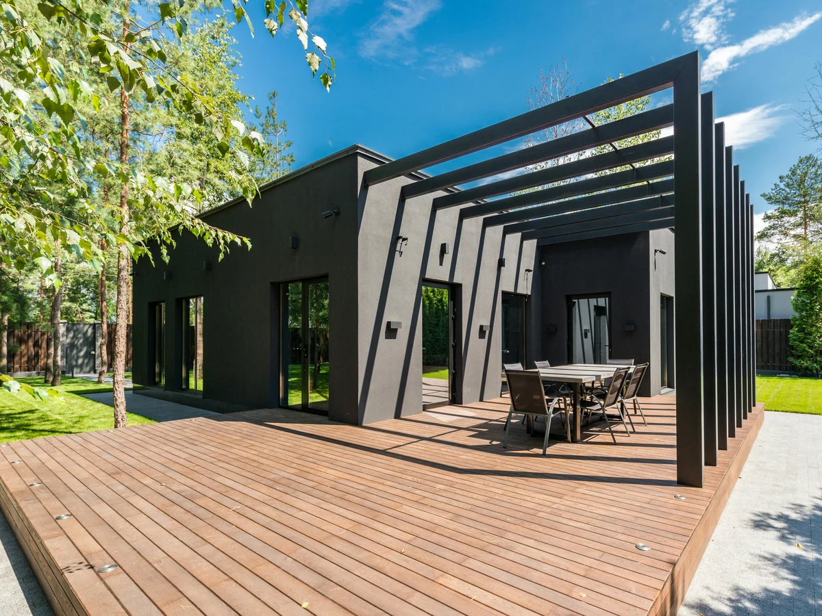 deck-painting-modern-black-house Modern black house deck painting in Beaconsfield by Beaconsfield Decorators