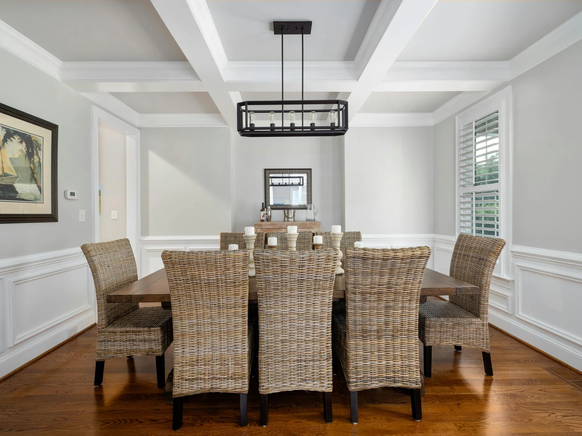 Dining room painting in Beaconsfield by Beaconsfield Decorators, formal period dining room finish