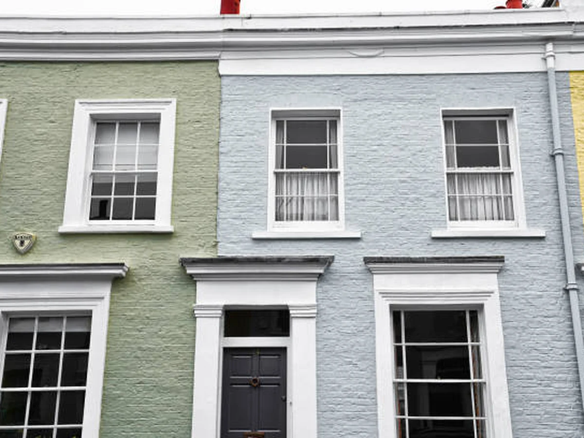 exterior-painting-brick-terraced-houses Brick terraced house exterior painting in Beaconsfield by Beaconsfield Decorators