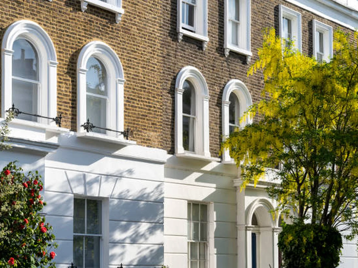 exterior-painting-victorian-brick-terrace Period properties and traditional timber structures requiring specialist fence painting care in Beaconsfield