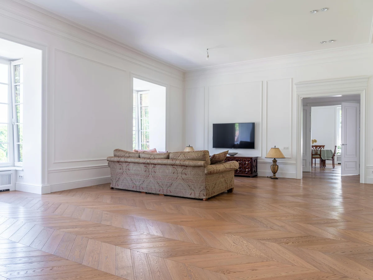 living-room-painting-period-property-large-beaconsfield-decorators Period property living room painting in Beaconsfield by Beaconsfield Decorators