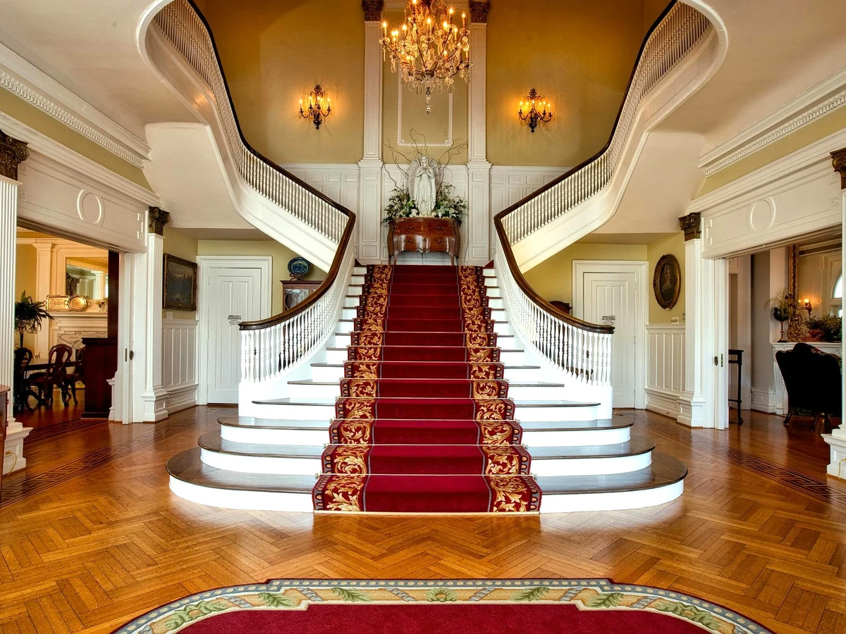 staircase-painting-grand-sweeping-double Grand sweeping double staircase painted by Beaconsfield Decorators